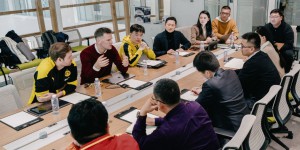 德国多特蒙德俱乐部大中华区总裁Benjamin Wahl一行访问西安欧亚学院