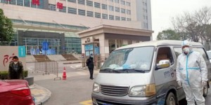 陕西能源职业技术学院“点对点”服务保障校园全天候疫情防控用车