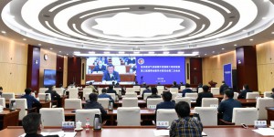 李天太出席低渗透油气田勘探开发国家工程实验室第三届理事会