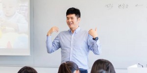毕业后，我也将成为你！ 西安欧亚学院4位学生与最喜爱的老师的故事