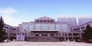 西安外事学院杨勇岩教授：教书十八载，教学不是读教材