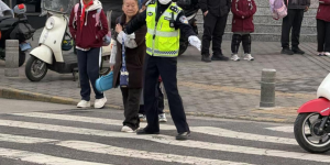 护航春季开学 长安交警全力守护校园周边道路畅通