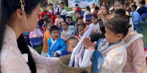 西安市鄠邑区幼儿园里“上演”春日诗词大会