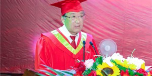西安翻译学院执行董事、校长崔智林在2022届学生毕业典礼上的讲话