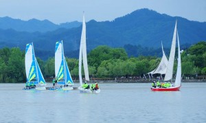 开启水上运动新篇章 陕西汉中帆船展示活动扬帆起航