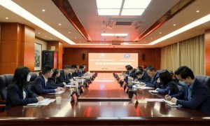 陕西交通职业技术学院与航天龙腾举行校企合作签约授牌仪式
