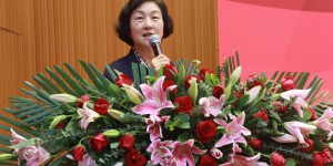 中华女子学院院长刘立群教授到西安培华学院作报告